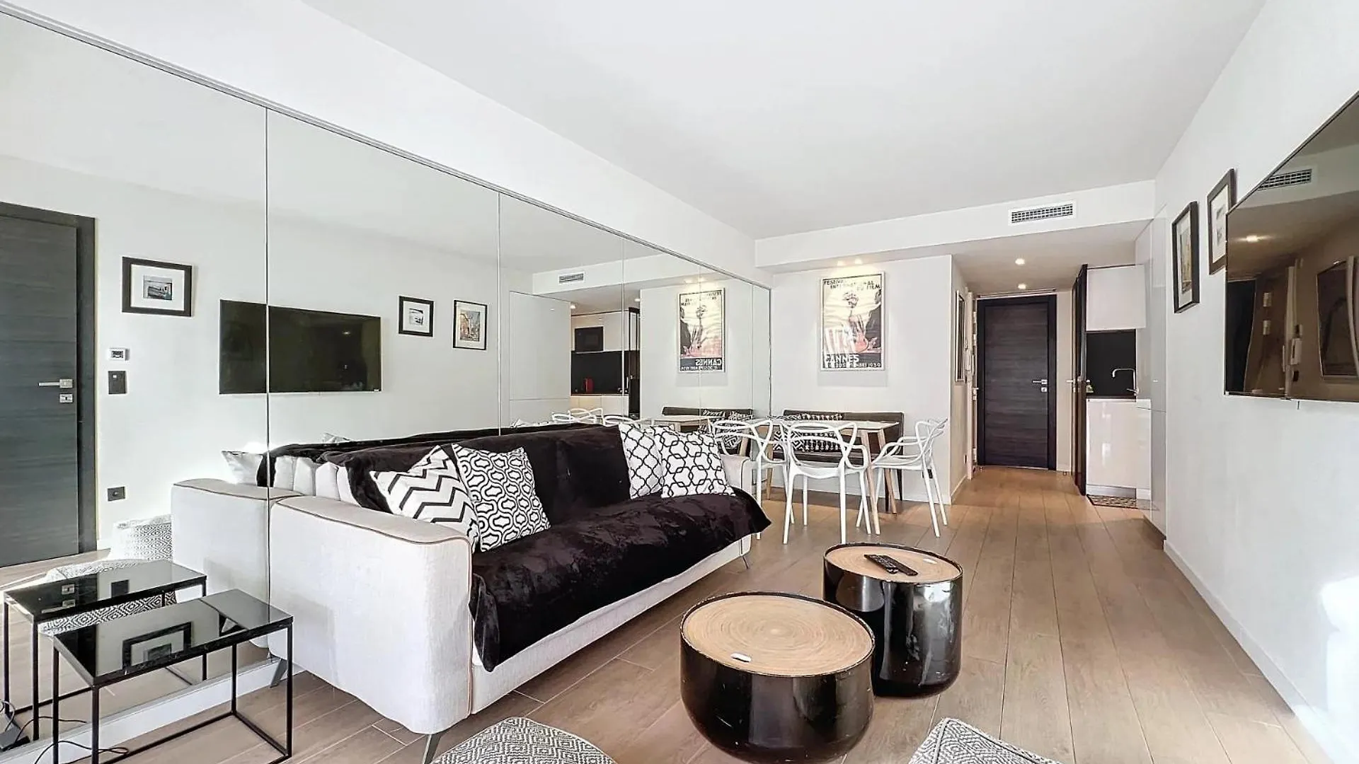 3P Between Croisette Beaches And Antibes Street Cannes Apartment
